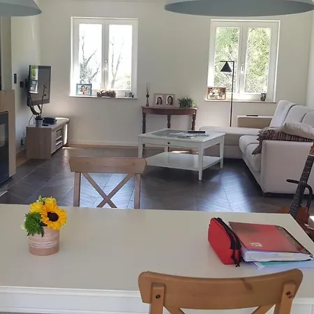 Tres Belle 4 Facades Dans Quartier Et Arbore - 5 Kms De Villa Namur (Namen)