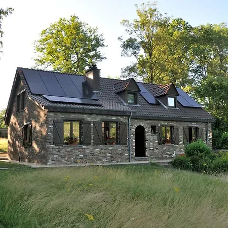 Tres Belle 4 Facades Dans Quartier Et Arbore - 5 Kms De *