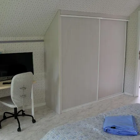 Tres Belle 4 Facades Dans Quartier Et Arbore - 5 Kms De فيلة نامور