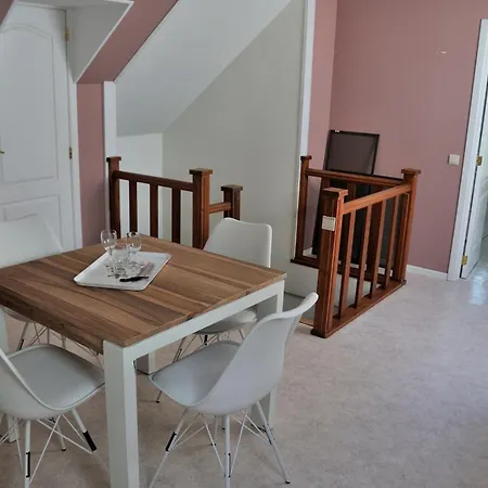 Villa Tres Belle 4 Facades Dans Quartier Et Arbore - 5 Kms De *