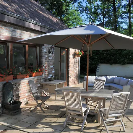 Tres Belle 4 Facades Dans Quartier Et Arbore - 5 Kms De Villa Namur (Namen)