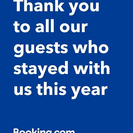 Tres Belle 4 Facades Dans Quartier Et Arbore - 5 Kms De نامور