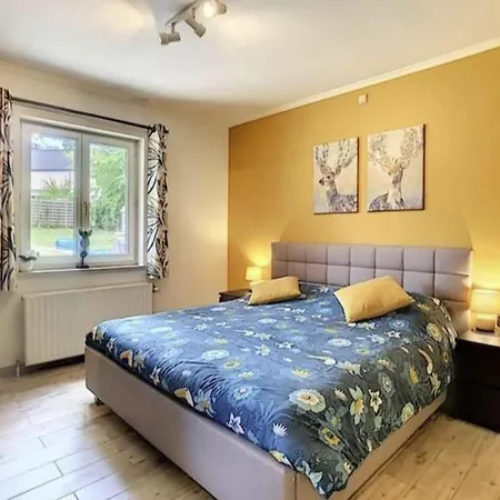 Tres Belle 4 Facades Dans Quartier Et Arbore - 5 Kms De Villa