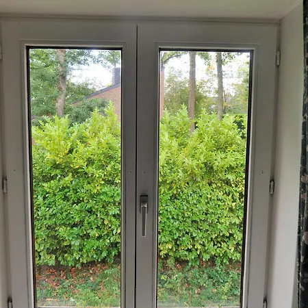 Tres Belle 4 Facades Dans Quartier Et Arbore - 5 Kms De Villa Namen