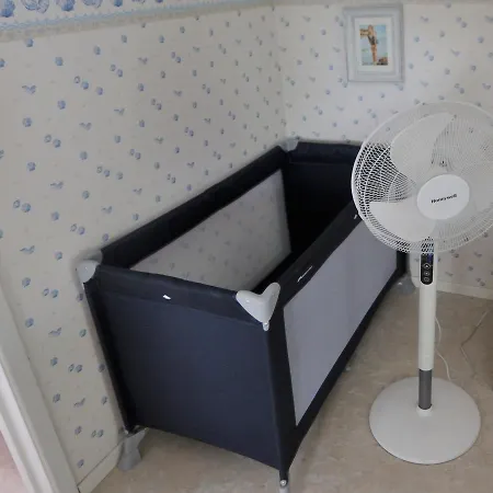 Villa Tres Belle 4 Facades Dans Quartier Et Arbore - 5 Kms De *